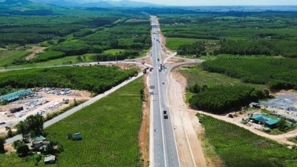 Liên danh 5 thành viên trúng gói thầu 108 tỷ đồng vận hành cao tốc Vũng Áng - Cam Lộ