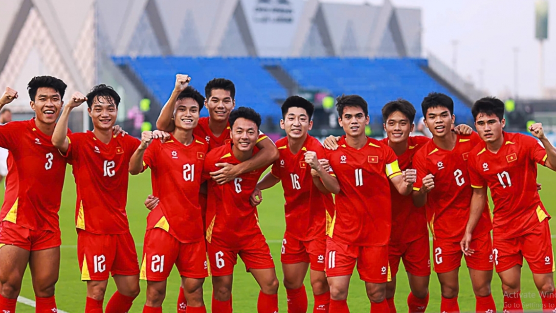 Vòng chung kết U23 châu Á: Thắng U23 Kyrgyzstan 2-1, U23 Việt Nam rộng cửa vào tứ kết