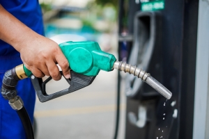 Giá xăng dầu hôm nay 13/3: Giá xăng trong nước dự báo tăng cùng thế giới