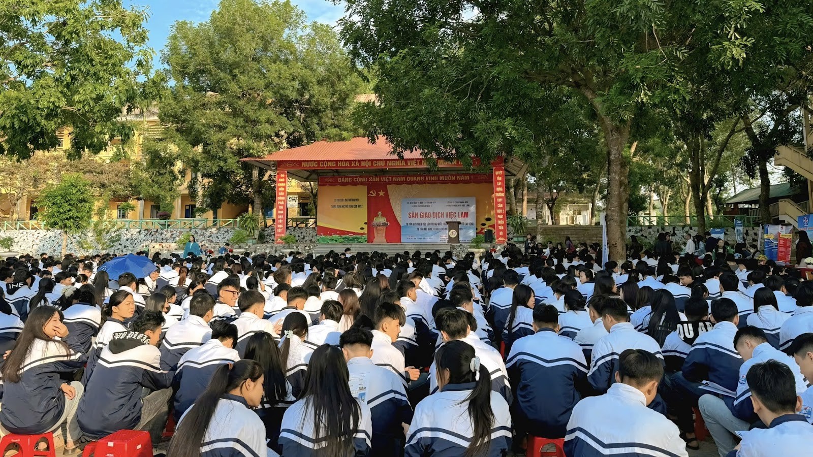 Trung tâm Dịch vụ việc làm Thanh Hóa tổ chức Sàn giao dịch việc làm, mở rộng cơ hội hướng nghiệp cho học sinh THPT