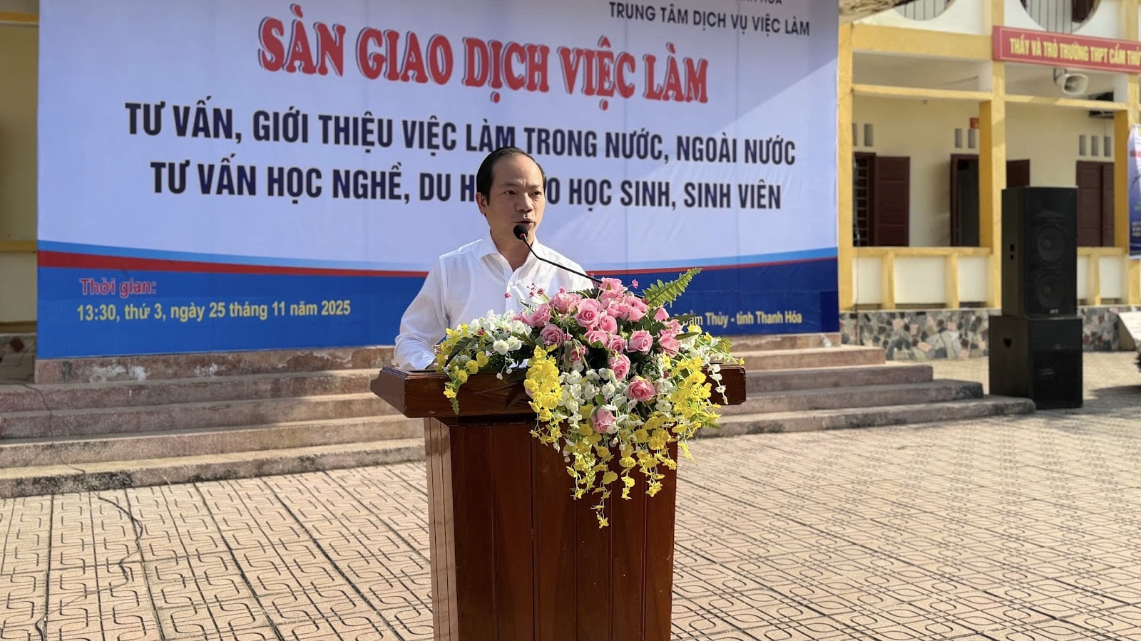 Trung tâm Dịch vụ việc làm Thanh Hóa tổ chức Sàn giao dịch việc làm, mở rộng cơ hội hướng nghiệp cho học sinh THPT
