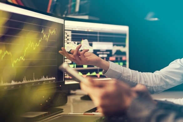 Khởi đầu suôn sẻ năm mới, VN-Index hướng tới những đỉnh cao mới