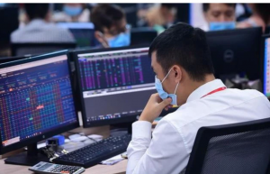 VN-Index tìm điểm cân bằng khi dòng tiền luân chuyển