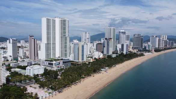 Dòng tiền lướt sóng chưa rút, thị trường bất động sản bước vào vùng rủi ro