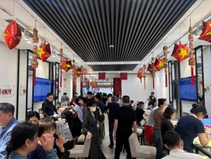 Gom bạc đợi "sóng" - Kênh đầu tư mới của người Việt