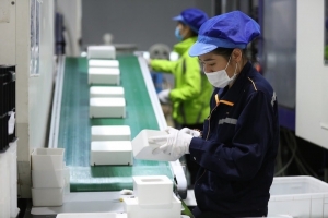 Thị trường lao động đứng trước “bài toán kép”