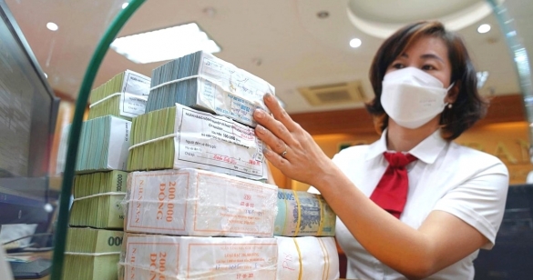 Lãi suất tăng nóng do áp lực vốn cuối quý