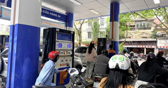 Thuế, Hải quan ‘hỏa tốc’ triển khai áp thuế xăng dầu về 0%