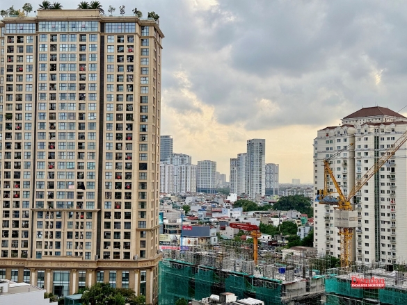 Doanh nghiệp địa ốc xoay trục dòng vốn