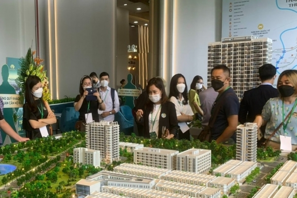 Doanh nghiệp bất động sản tăng tốc trở lại