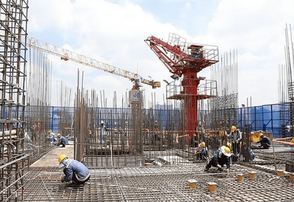 Doanh nghiệp xây dựng đối mặt áp lực kép