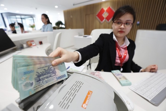 Ngân hàng tăng tốc làm chủ cuộc chơi bảo hiểm
