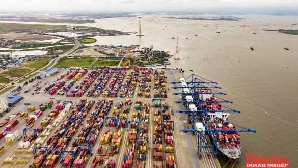 Cảng biển Việt Nam lọt top xử lý hàng container lớn nhất thế giới