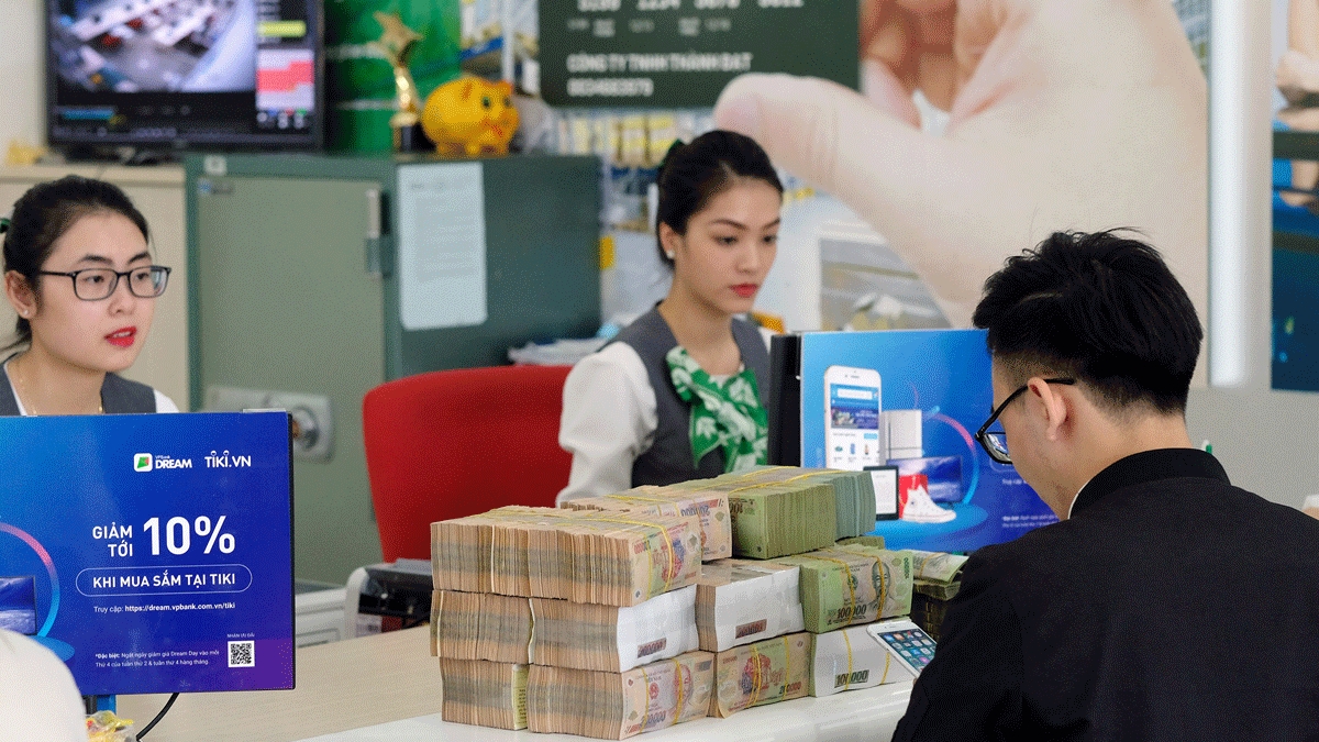 Ngân hàng lớn mở rộng, ngân hàng nhỏ chật vật tìm chỗ đứng