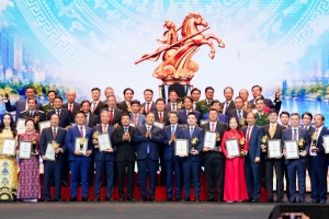 Chính phủ kiến tạo, doanh nghiệp, tiên phong thúc đẩy, tăng trưởng