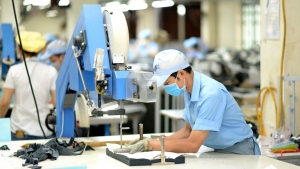 Dệt may giữ đà xuất khẩu, đối mặt sức ép chi phí