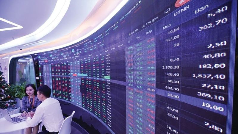 Cải cách chính sách đang tạo chuyển biến trên thị trường vốn