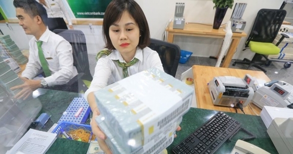 Hiệu quả đầu tư công và quá trình mở rộng tăng trưởng tín dụng của các ngân hàng