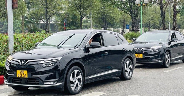 VinFast tiếp tục bội thu doanh số xe điện, đến lượt VF8 ‘cân team’ VinFast tiếp tục bội thu doanh số xe điện, đến lượt VF8 ‘cân team’