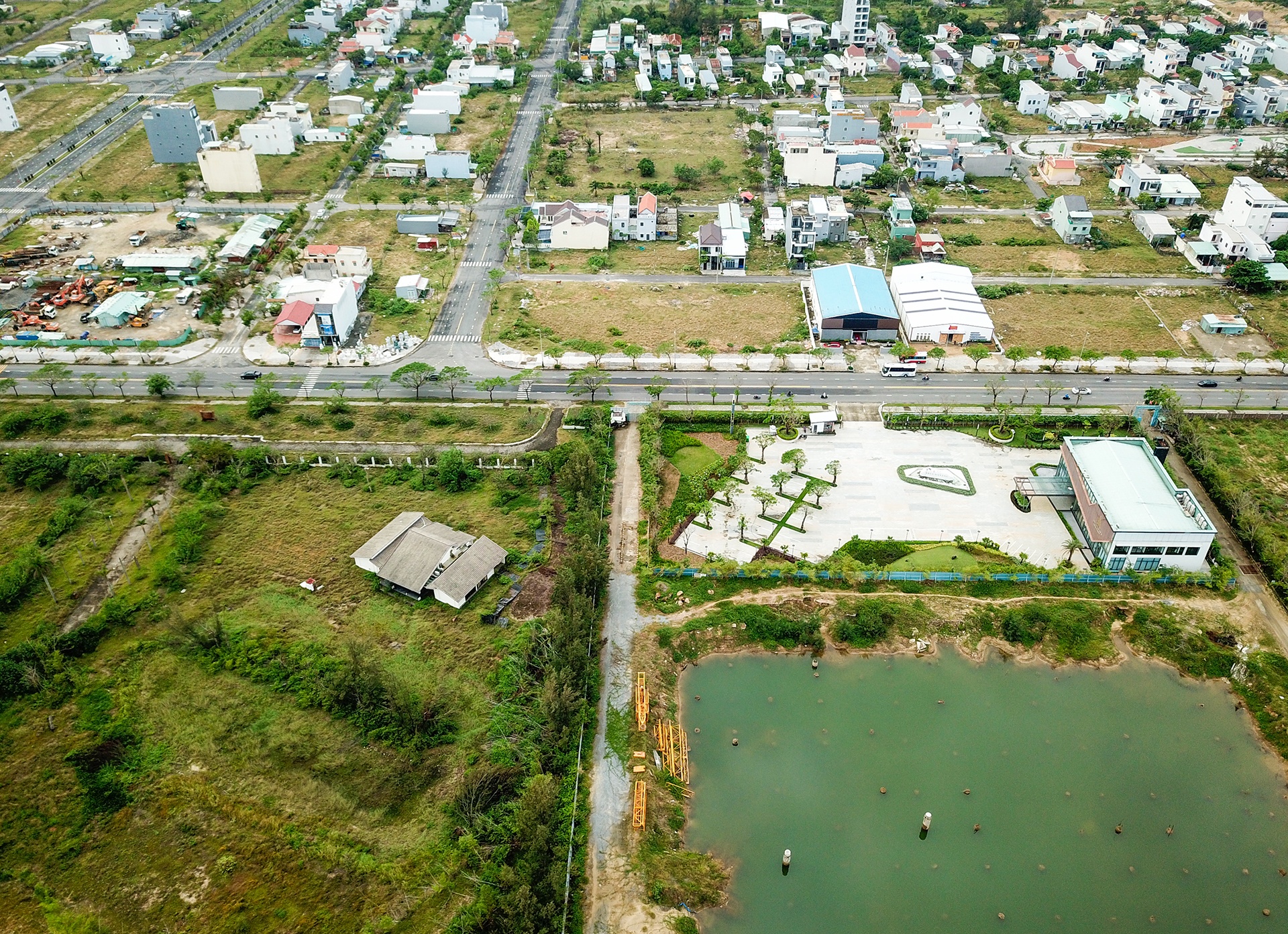 Dự án bỏ hoang ảnh 12 Du an bo hoang anh 12