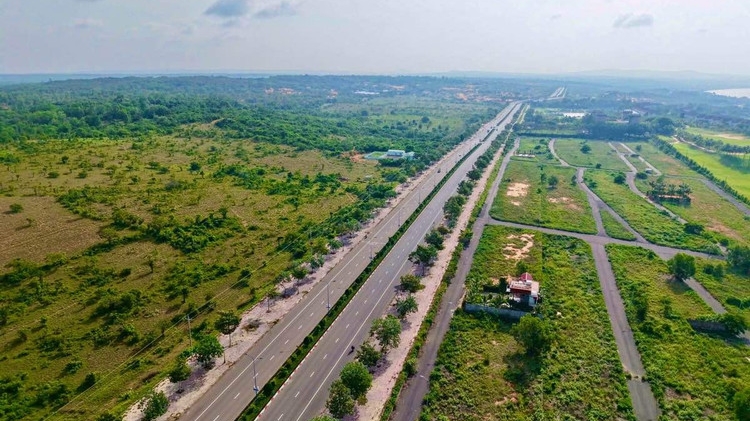 Agribank đấu giá khoản nợ nhóm doanh nghiệp Thiết bị Công nghiệp Đức Tâm bảo đảm bằng đất thương mại dịch vụ tại Mũi Né