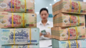 Cận Tết, ngân hàng dồn dập rao ban nợ xấu thu tiền tươi