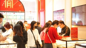 Giá vàng hôm nay 19/1: Vàng miếng SJC vọt lên 165 triệu/lượng