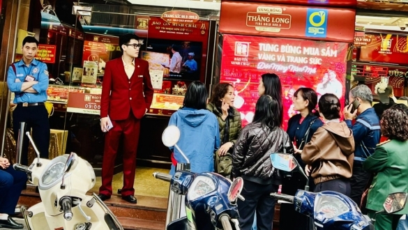 Giá vàng, bạc lại liên tiếp "lập đỉnh" trước Tết Nguyên Đán