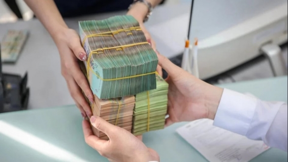 Lãi suất liên ngân hàng bật tăng mạnh