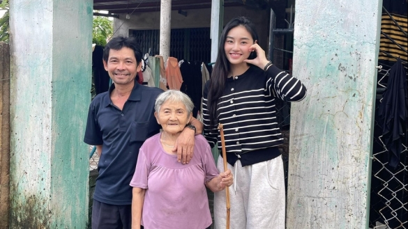 Hoa hậu Yến Nhi làm điều đặc biệt cho gia đình dịp cuối năm