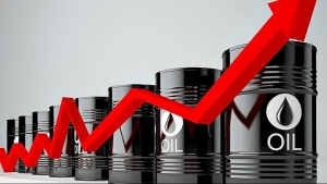 Giá dầu neo cao, không phải cổ phiếu dầu khí nào cũng hưởng lợi