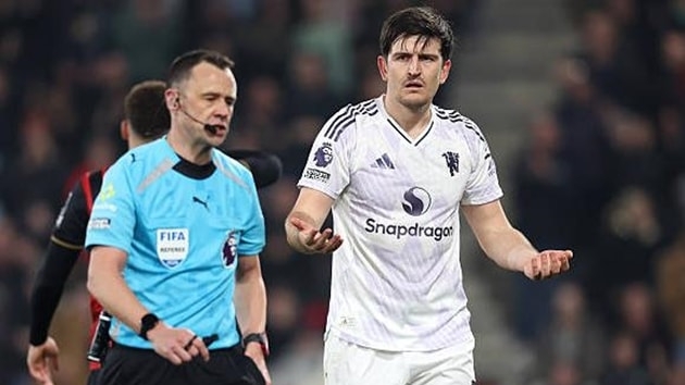 BTC Ngoại hạng Anh khẳng định Harry Maguire nhận thẻ đỏ đúng luật