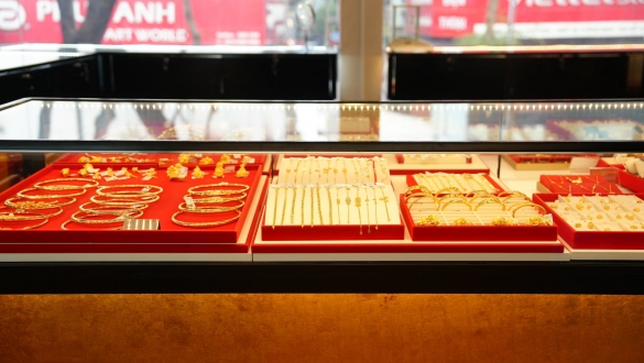 Giá vàng hôm nay 11/4: Vàng nhẫn vọt tăng