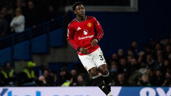 Kobbie Mainoo gia hạn hợp đồng và lộ trình vươn tầm đẳng cấp thế giới tại Man Utd