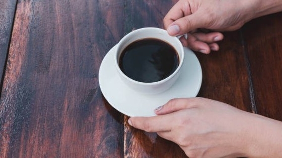 Thời điểm an toàn để uống cà phê buổi chiều không lo mất ngủ
