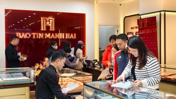 Giá vàng hôm nay 16/5: Người mua vàng miếng lỗ tới 30 triệu/lượng