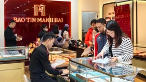 Giá vàng hôm nay 19/5: Tăng nhẹ, thăm dò biến động lãi suất