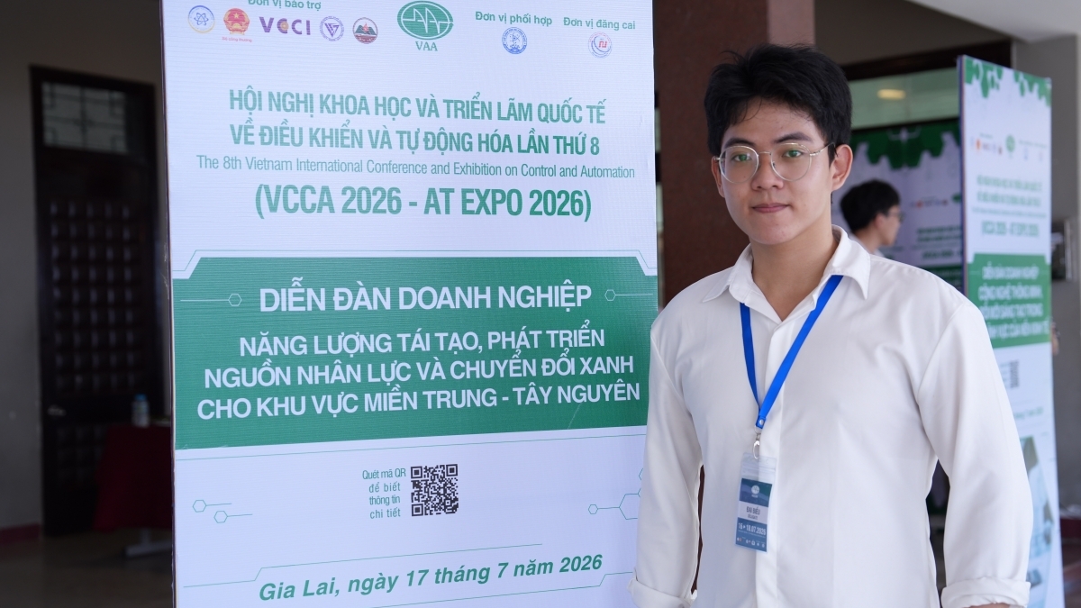 VCCA 2026: Khi sinh viên tự tin bước lên diễn đàn khoa học lớn