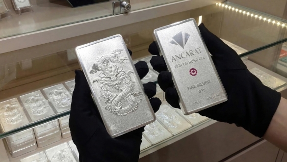 Giá bạc tuần qua: Giữ xu hướng tăng