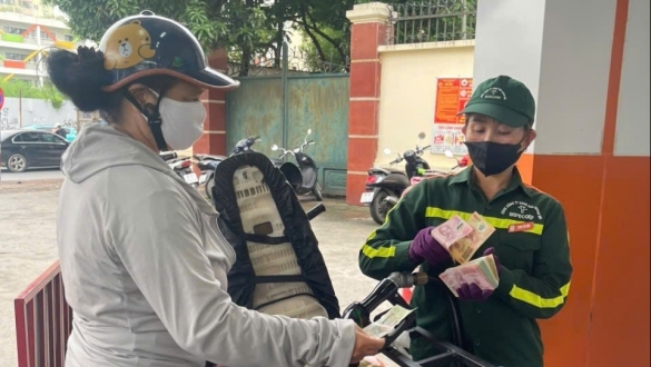 Xăng tăng hơn 200 đồng/lít từ 15h ngày 21/8