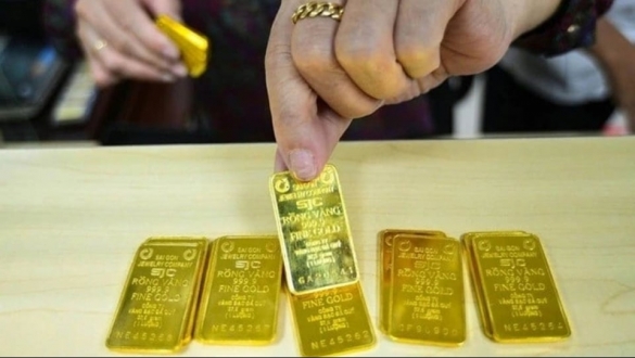 Giá vàng neo ở mức đỉnh, dự báo sắp lên 140 triệu đồng