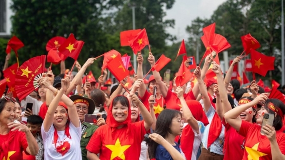 Ngân hàng tặng tiền, vàng cho khách liên kết tài khoản VNeID