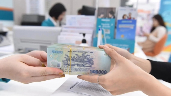 Nới lỏng để thúc tăng trưởng: NHNN trước bài toán "bộ ba bất khả thi"