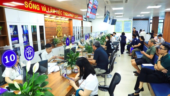 Chính phủ yêu cầu các bộ hoàn thành sắp xếp, tinh gọn bộ máy trong tháng 10