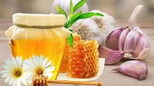 Lợi ích bất ngờ khi uống tỏi ngâm mật ong mỗi ngày
