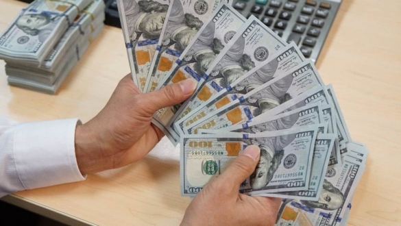 Tỷ giá trung tâm lập đỉnh mới, rủi ro vẫn trong tầm kiểm soát