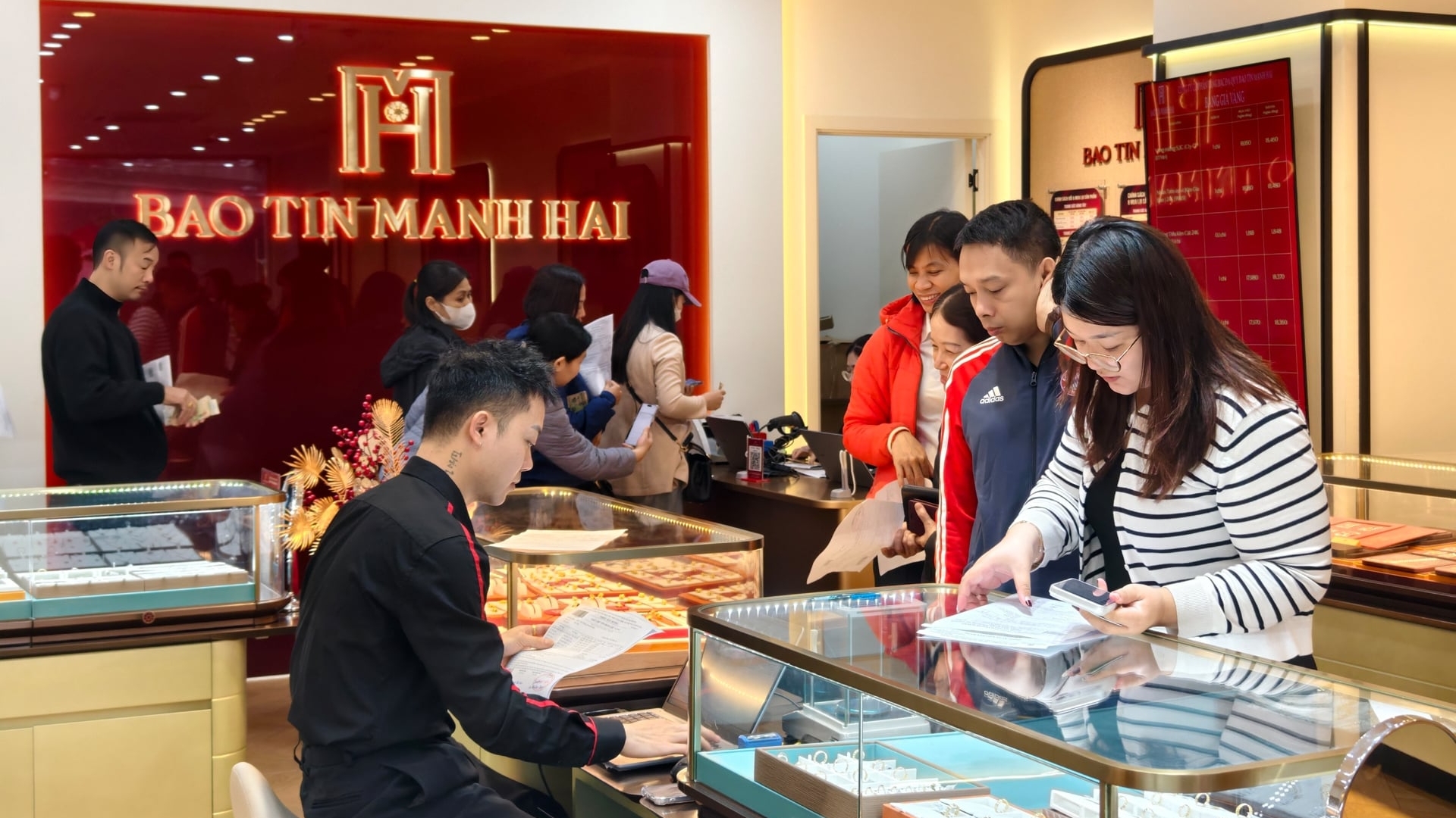 Giá vàng hôm nay 29/9: Giảm sâu, xuống mức thấp nhất trong 7 tuần