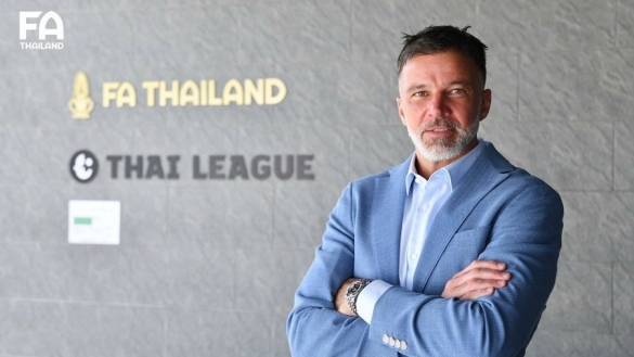 Thái Lan chọn thuyền trưởng "phù hợp nhất"