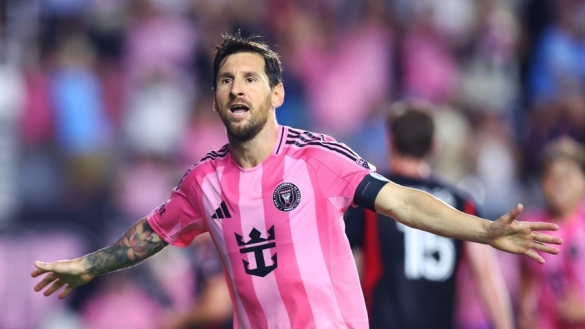Messi bất ngờ gia hạn hợp đồng với Inter Miami đến năm... 41 tuổi