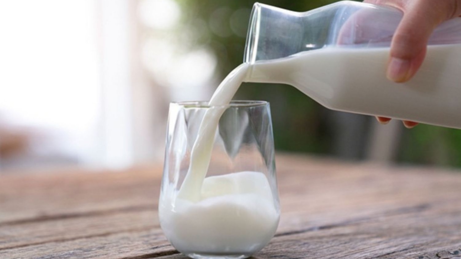 Thói quen uống sữa trước khi ngủ: Hiểu đúng để khỏe hơn mỗi ngày